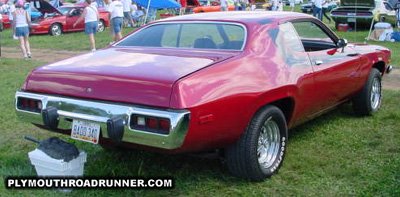 Plymouth Road Runner. Photo from 2000 Mopar Nationals – Columbus, Ohio.