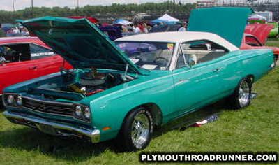 1969 Plymouth Road Runner. Photo from 2000 Mopar Nationals – Columbus, Ohio.